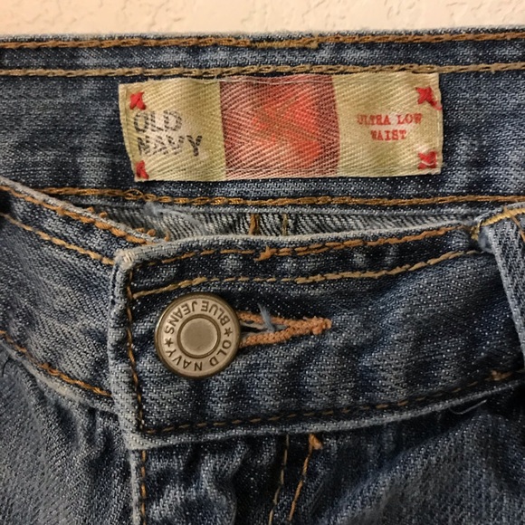 Women’s denim jean frayed short shorts - Picture 2 of 4